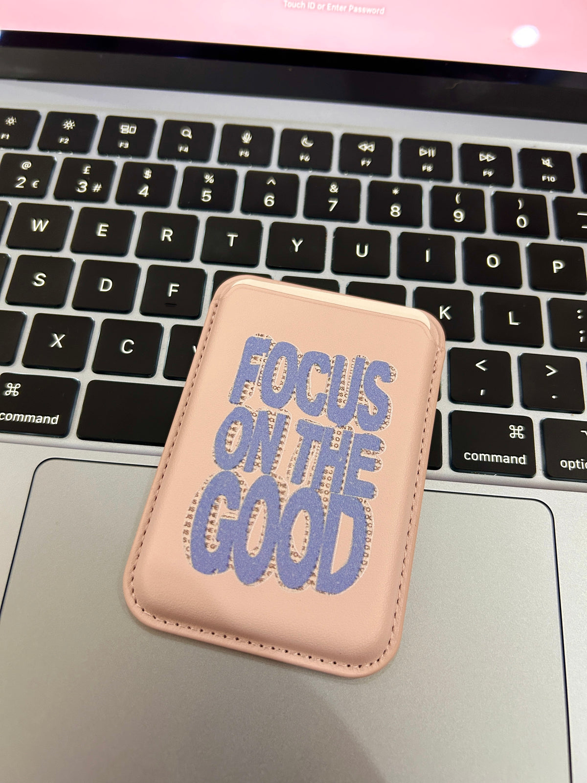 focus on the good cardholder